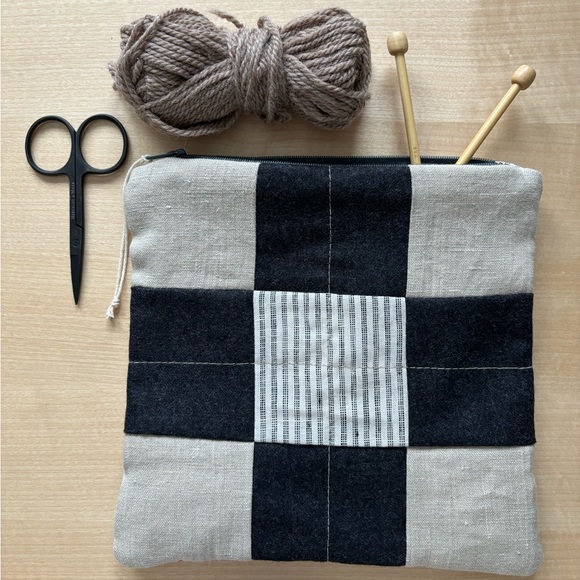 Large Chic Monochromatic Quilted Crafting Essentials Bag *Personal Favorite* - Picture 1 of 4